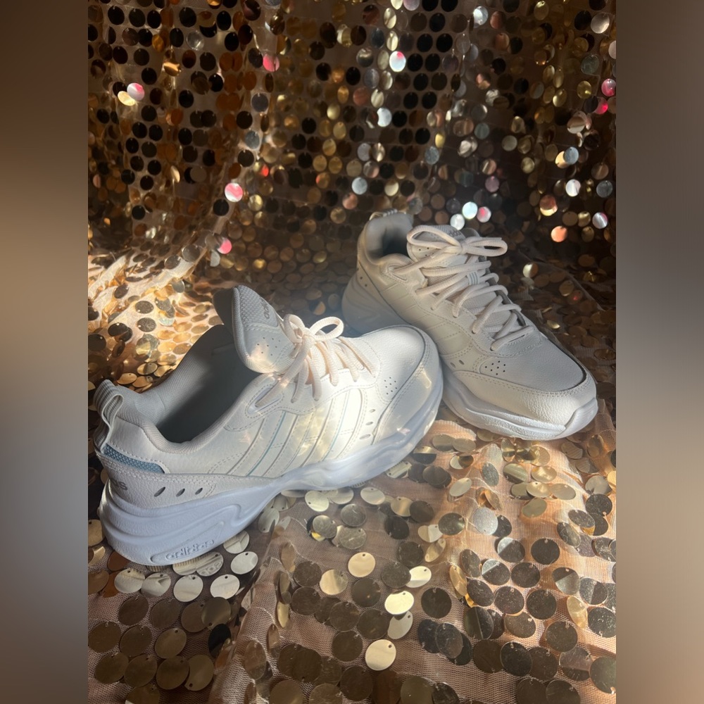 Adidas - Picture 2 of 6